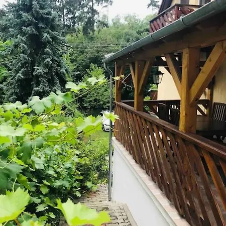 Kis Pele Nyaralohaz * Balatongyörök